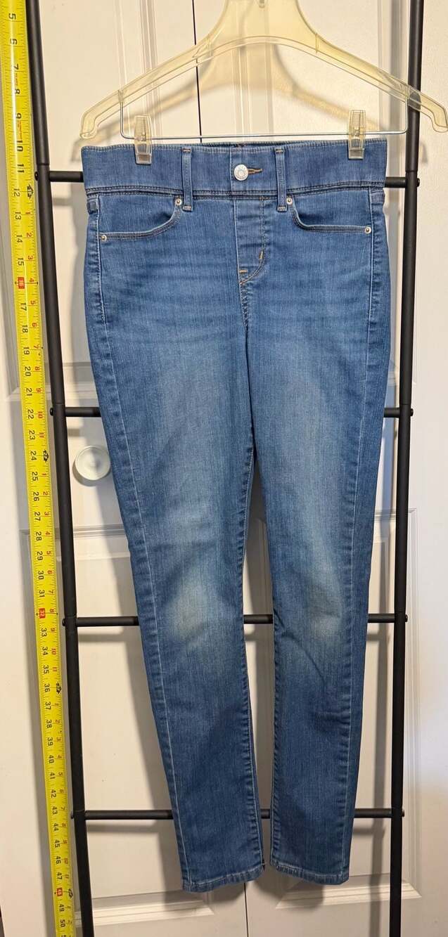 Levi Strauss Signature Women's Pull-On Skinny Shaping Jeans Blue